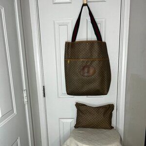 Gucci Shoulder Bag & Makeup Bag Bundle